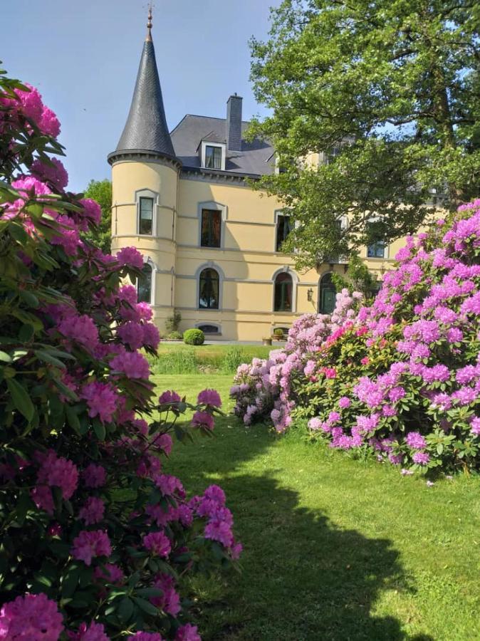 Chateau Les Tourelles Bertrix Exteriör bild