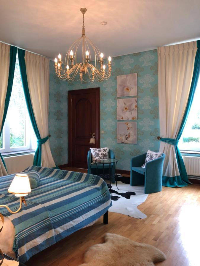 Chateau Les Tourelles Bertrix Exteriör bild