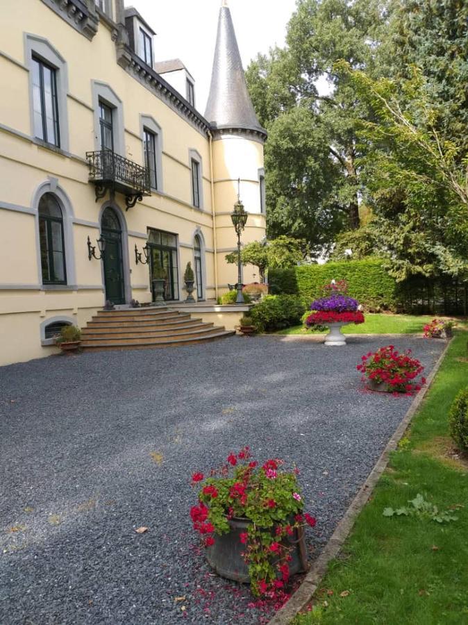 Chateau Les Tourelles Bertrix Exteriör bild